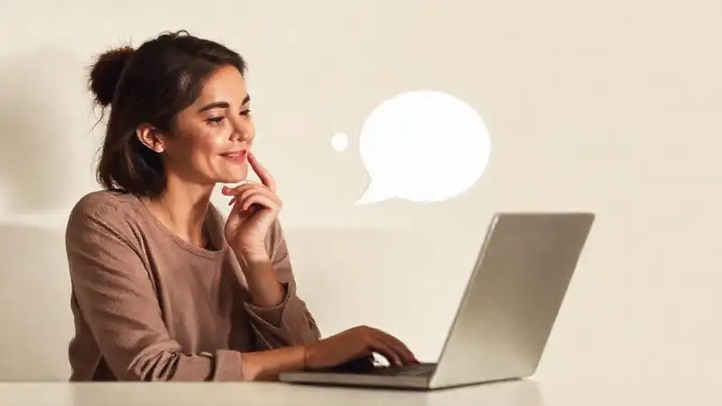 Ella acepta la retroalimentación con calma